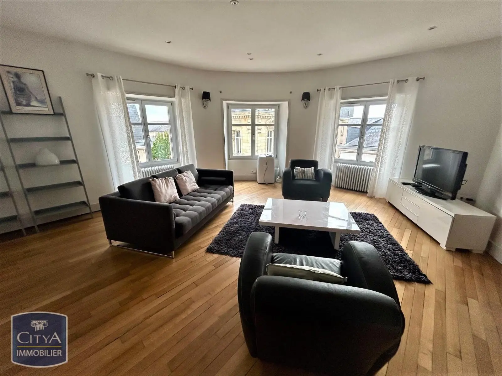 Photo 1 pour Appartement 4 pièces 135.06m² Photo 1 Appartement 4 pièces 135.06m²