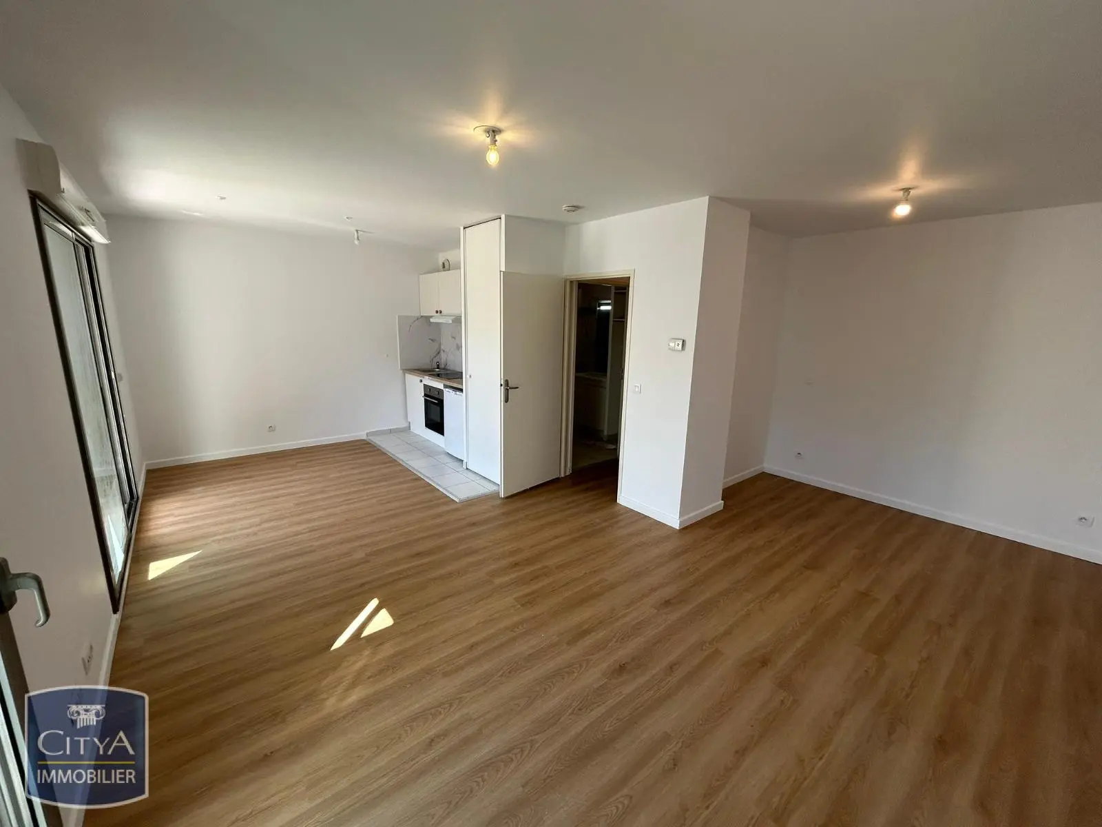 Photo 1 Appartement 1 pièce 34.96m²