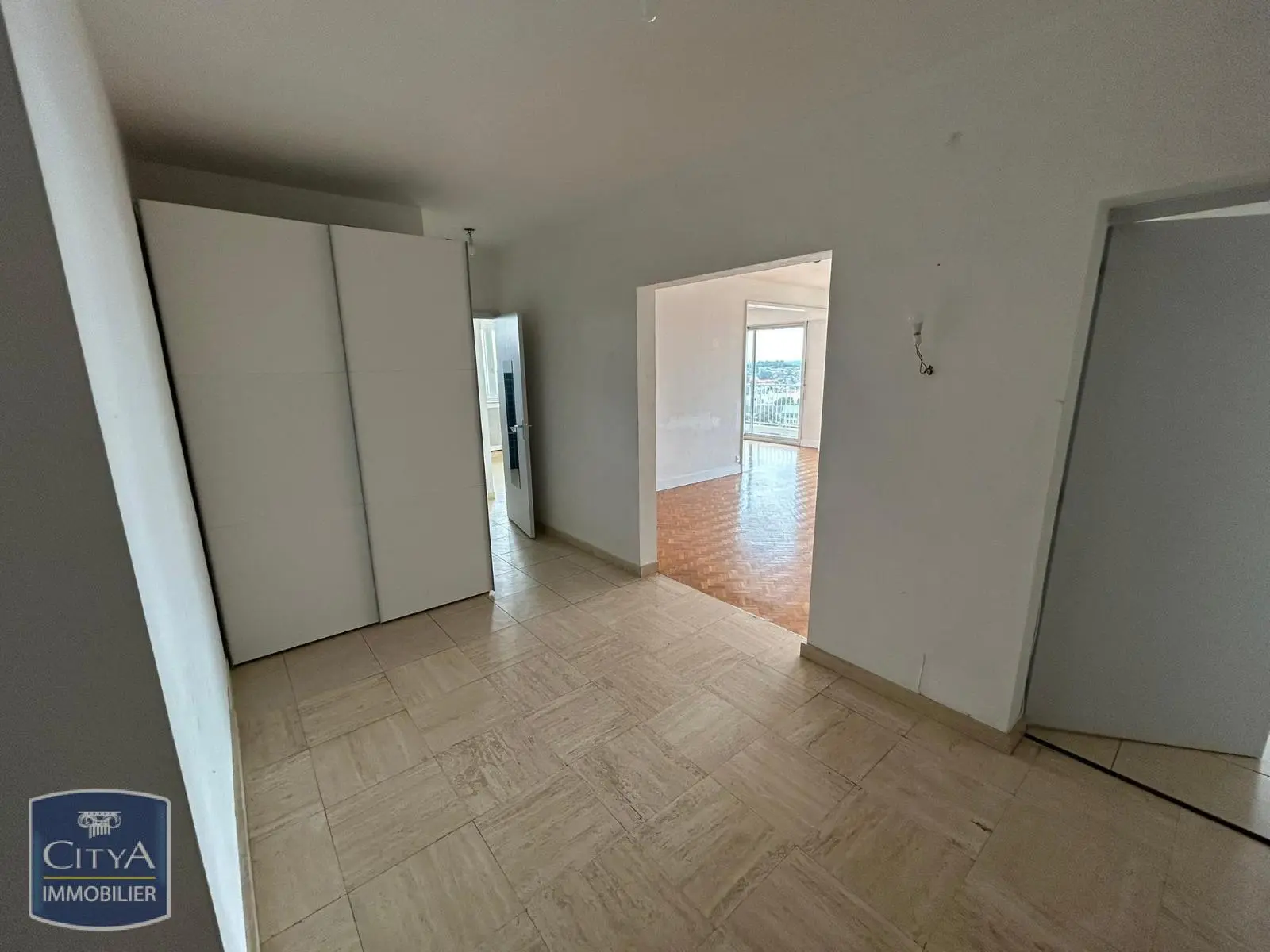 Photo 1 Appartement 2 pièces 89.42m²