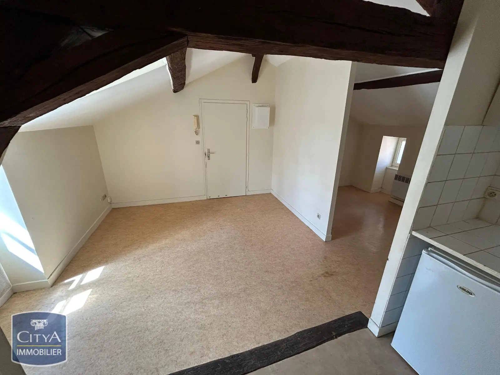 Photo 2 Appartement 1 pièce 20.87m²