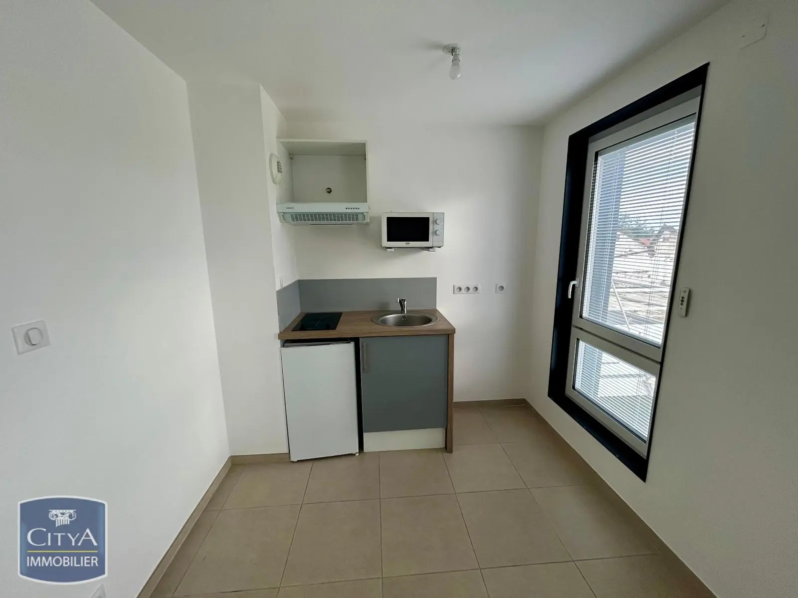 Photo 2 Appartement 1 pièce 28.34m²