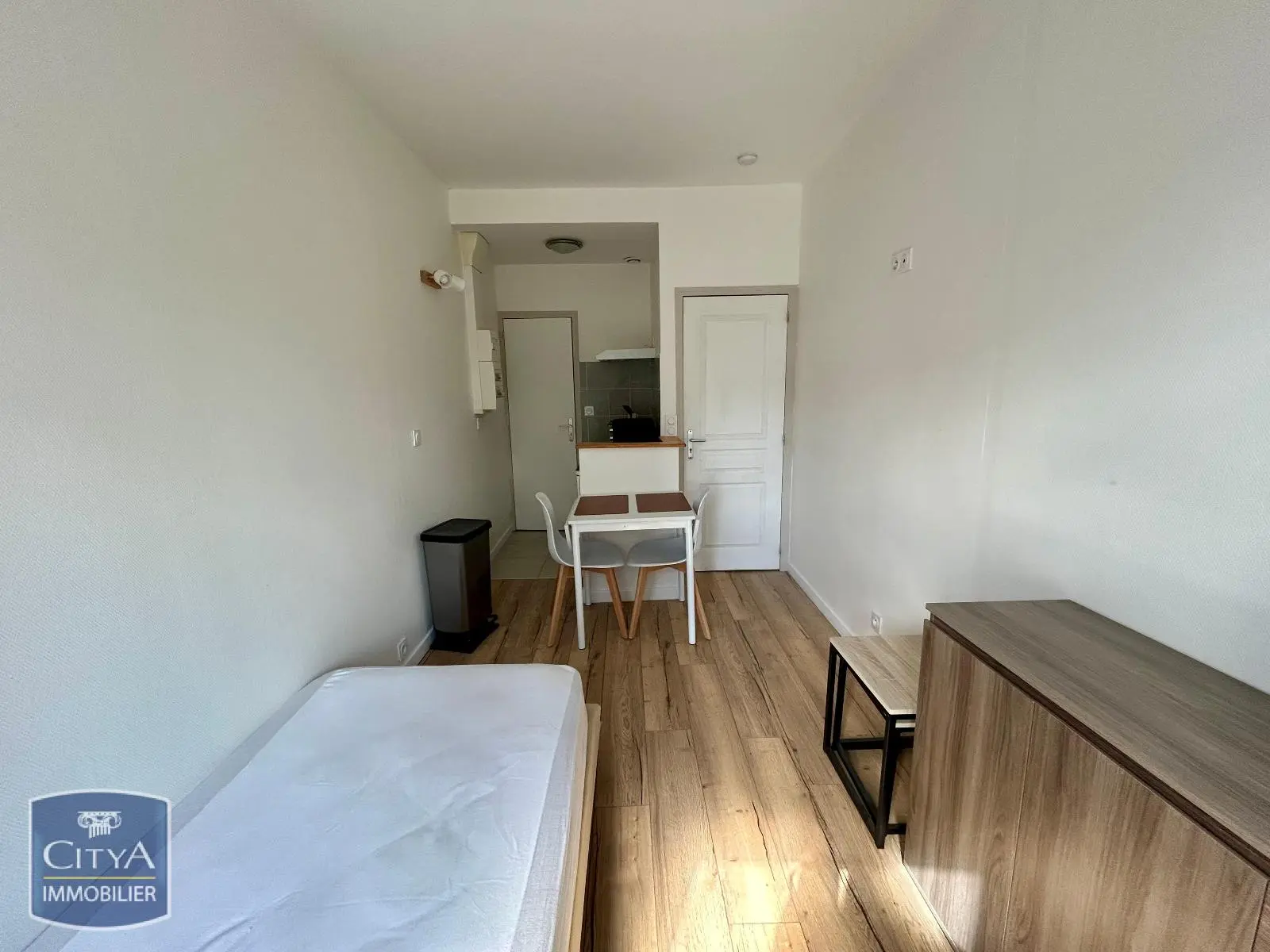 Photo 2 Appartement 1 pièce 13.44m²