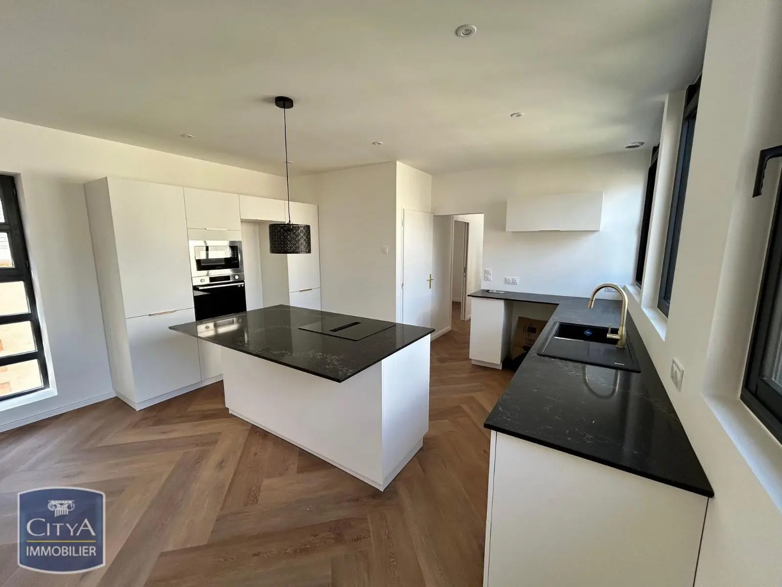 Photo 1 Maison 4 pièces 105.83m²