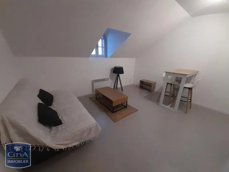 Photo 1 Appartement 1 pièce 21.74m²