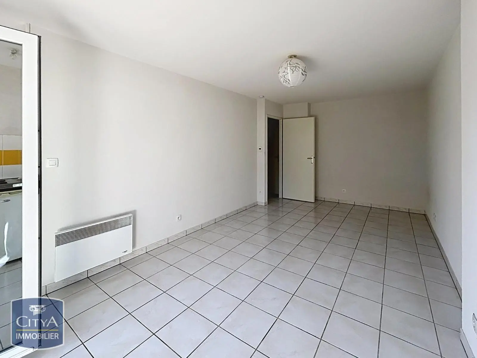 Photo 2 Appartement 1 pièce 28.38m²