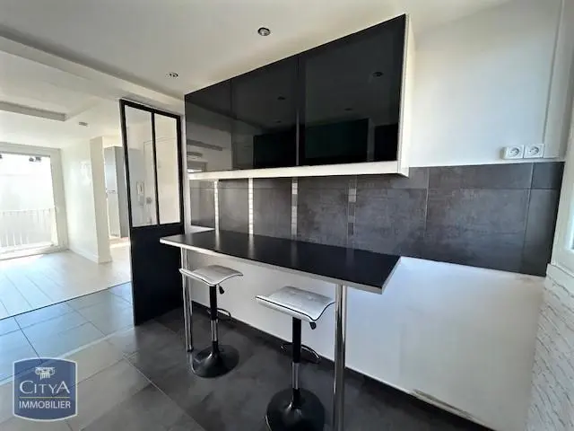Photo 1 Appartement 4 pièces 65.96m²