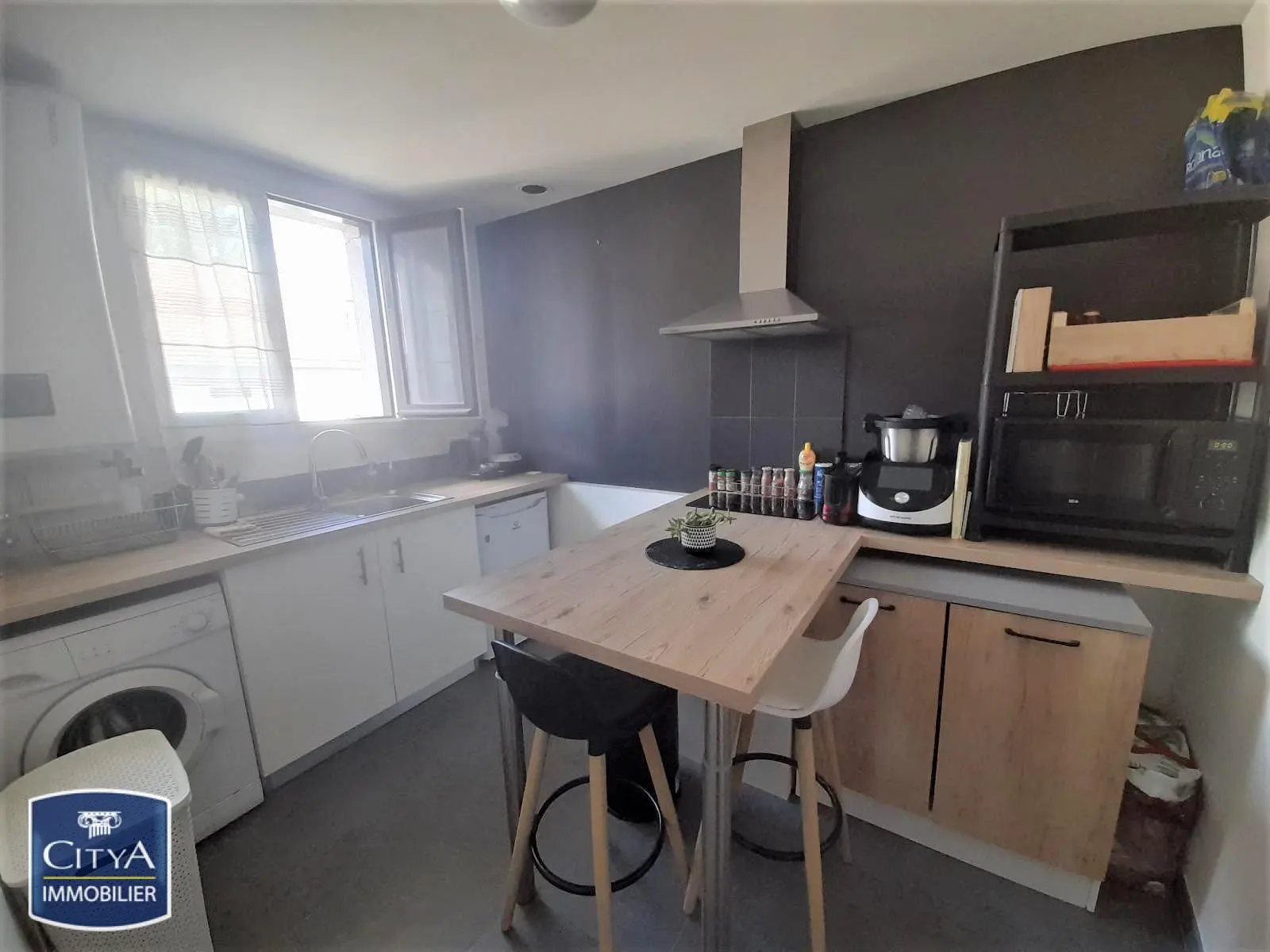 Photo 1 Appartement 1 pièce 31.8m²