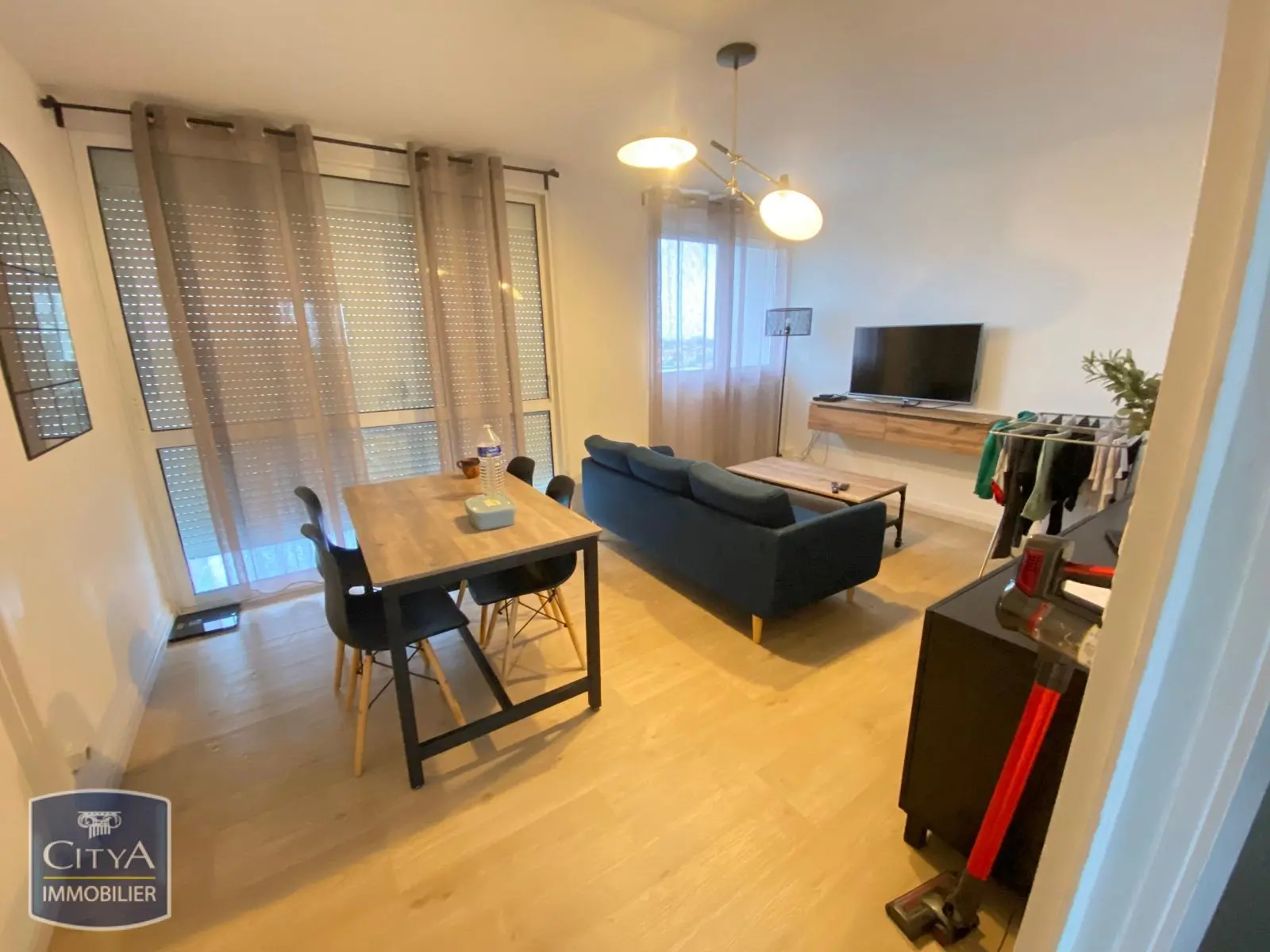 Photo 2 Appartement 1 pièce 10.04m²