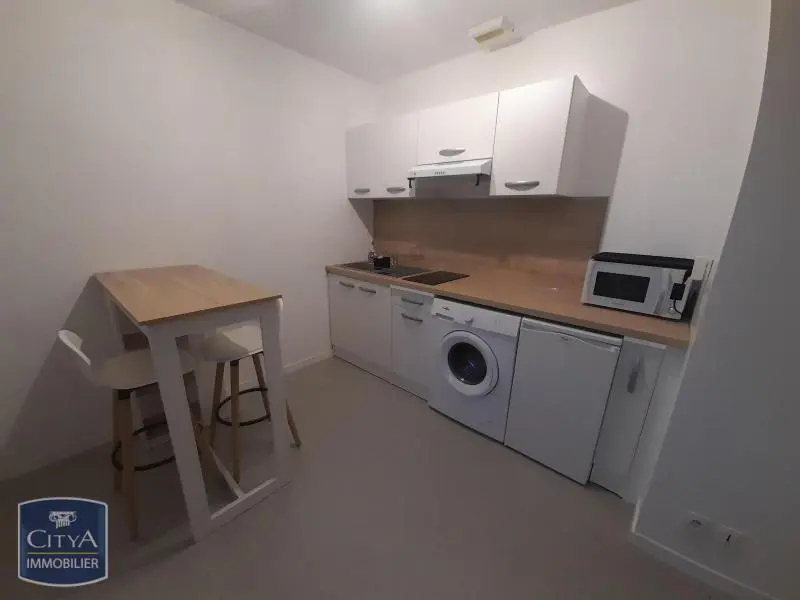 Photo 2 Appartement 1 pièce 21.74m²