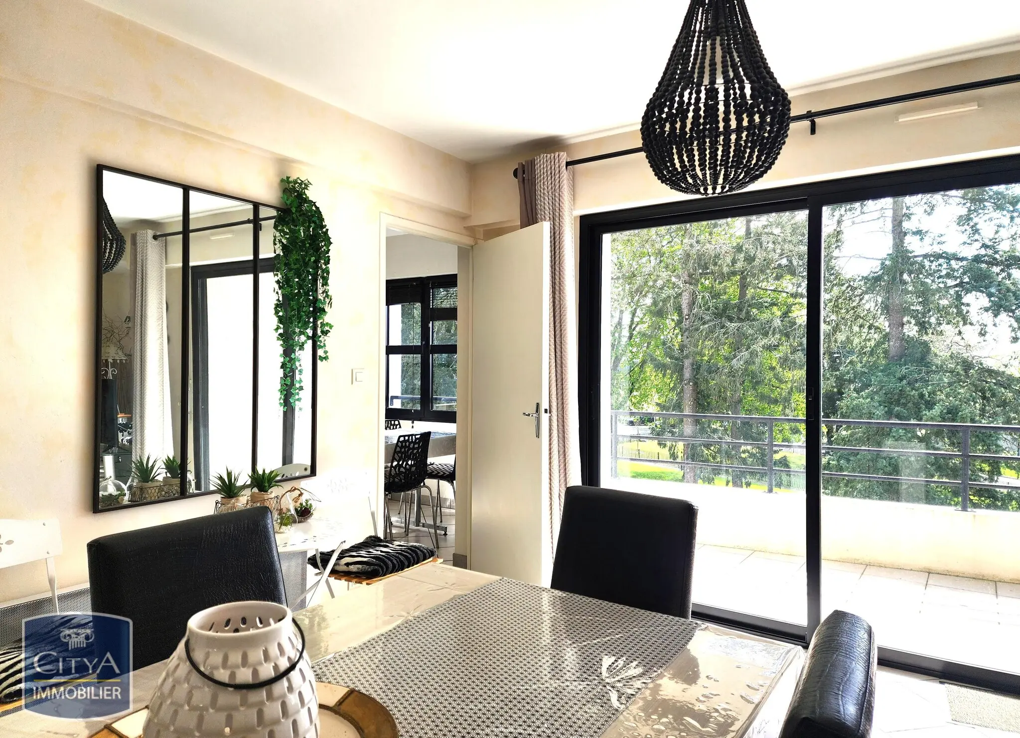 Photo 1 Appartement 4 pièces 85m²