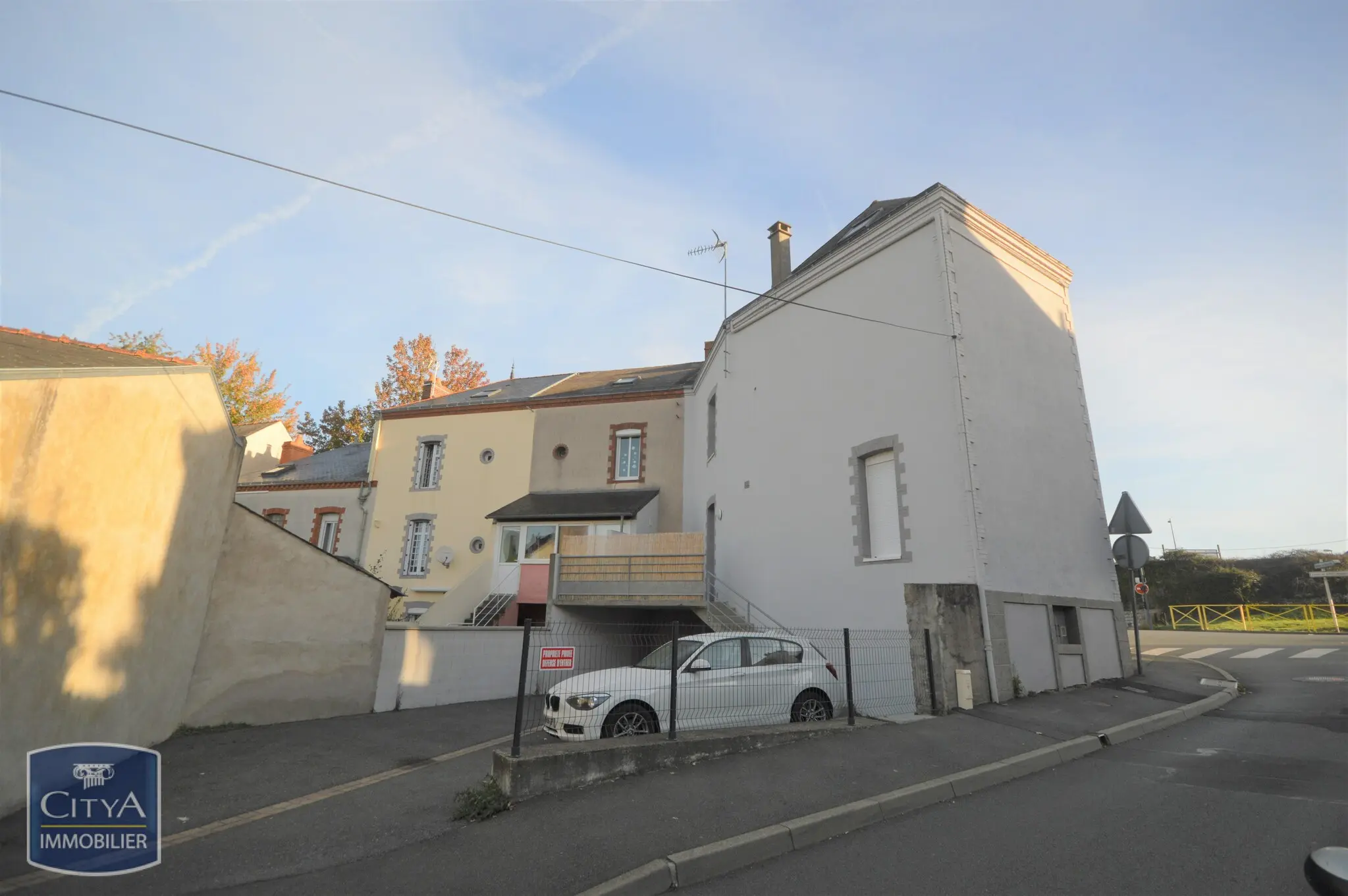 Photo 2 Immeuble 165m²