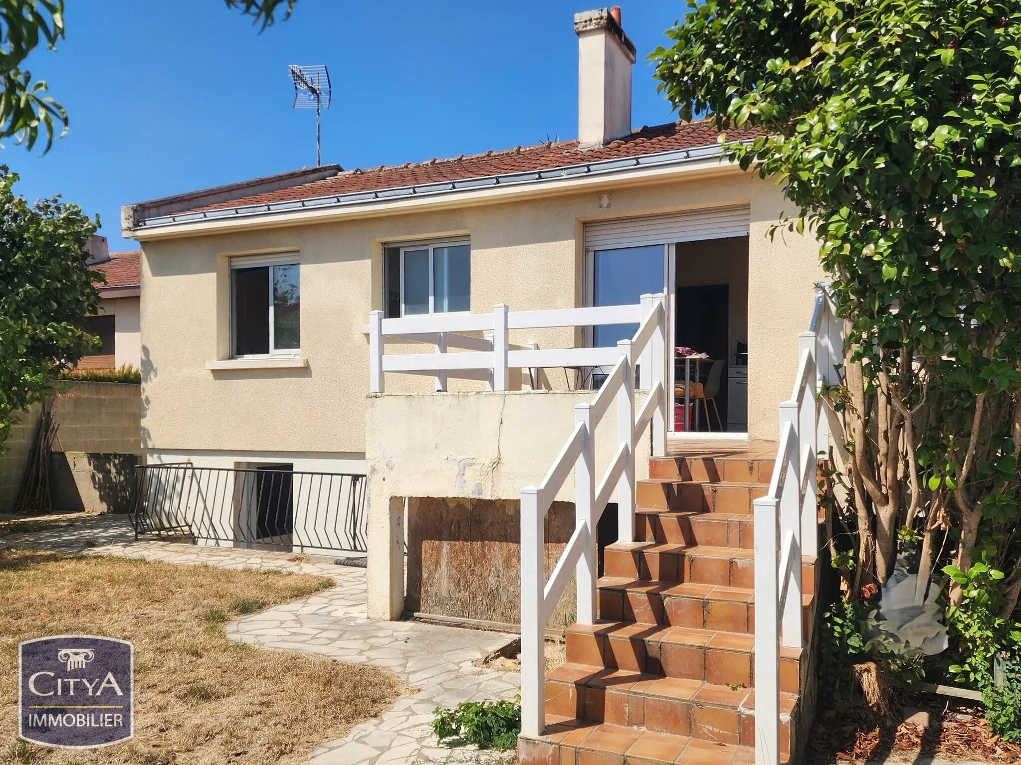 Photo 1 Maison 5 pièces 76m²