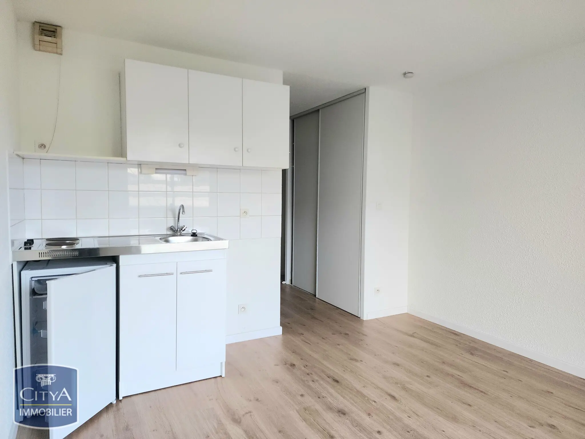 Photo 2 Appartement 1 pièce 20m²
