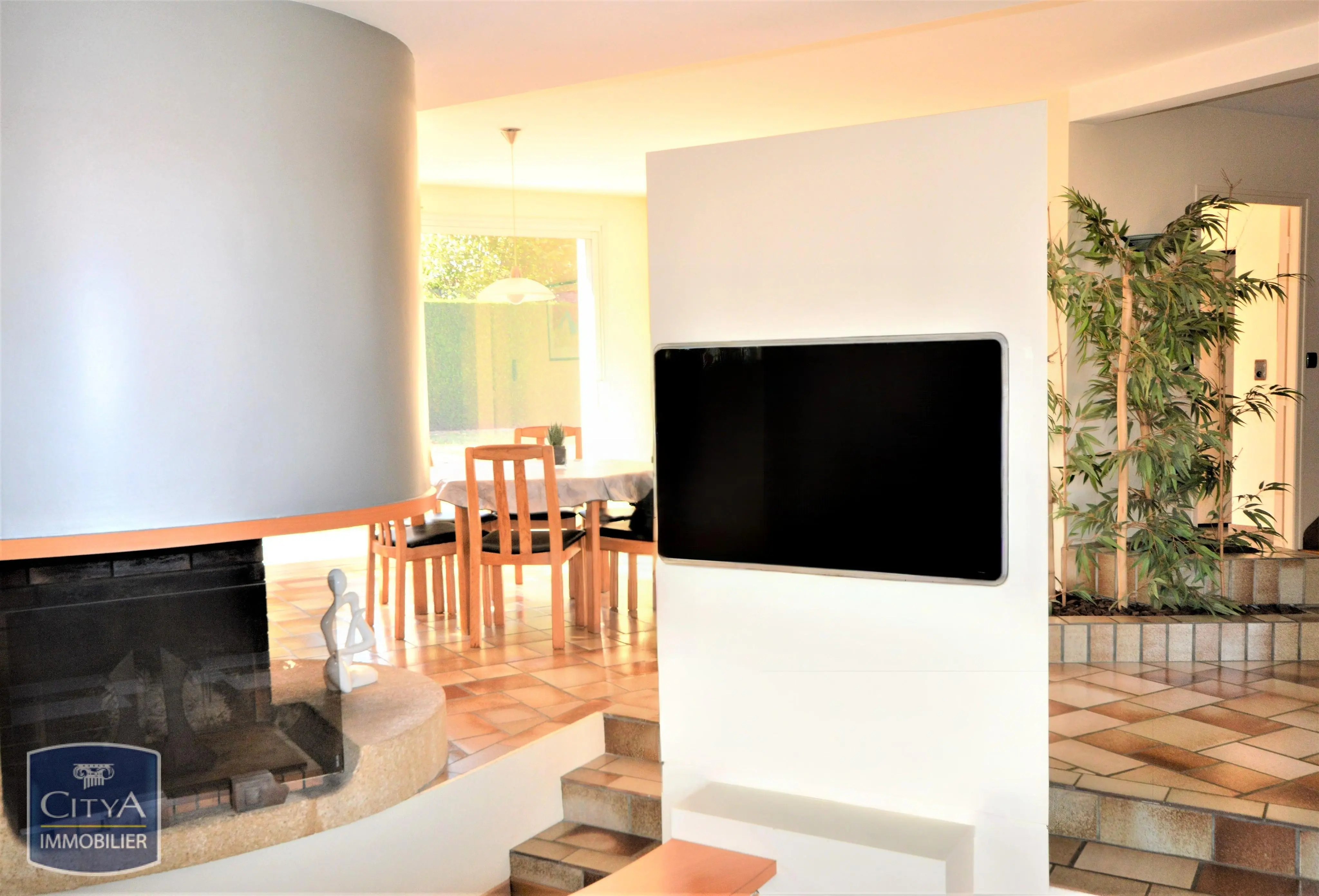 Photo 8 Maison 8 pièces 185m²