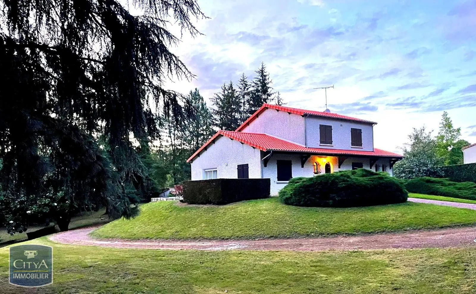 Photo 2 Maison 9 pièces 168m²