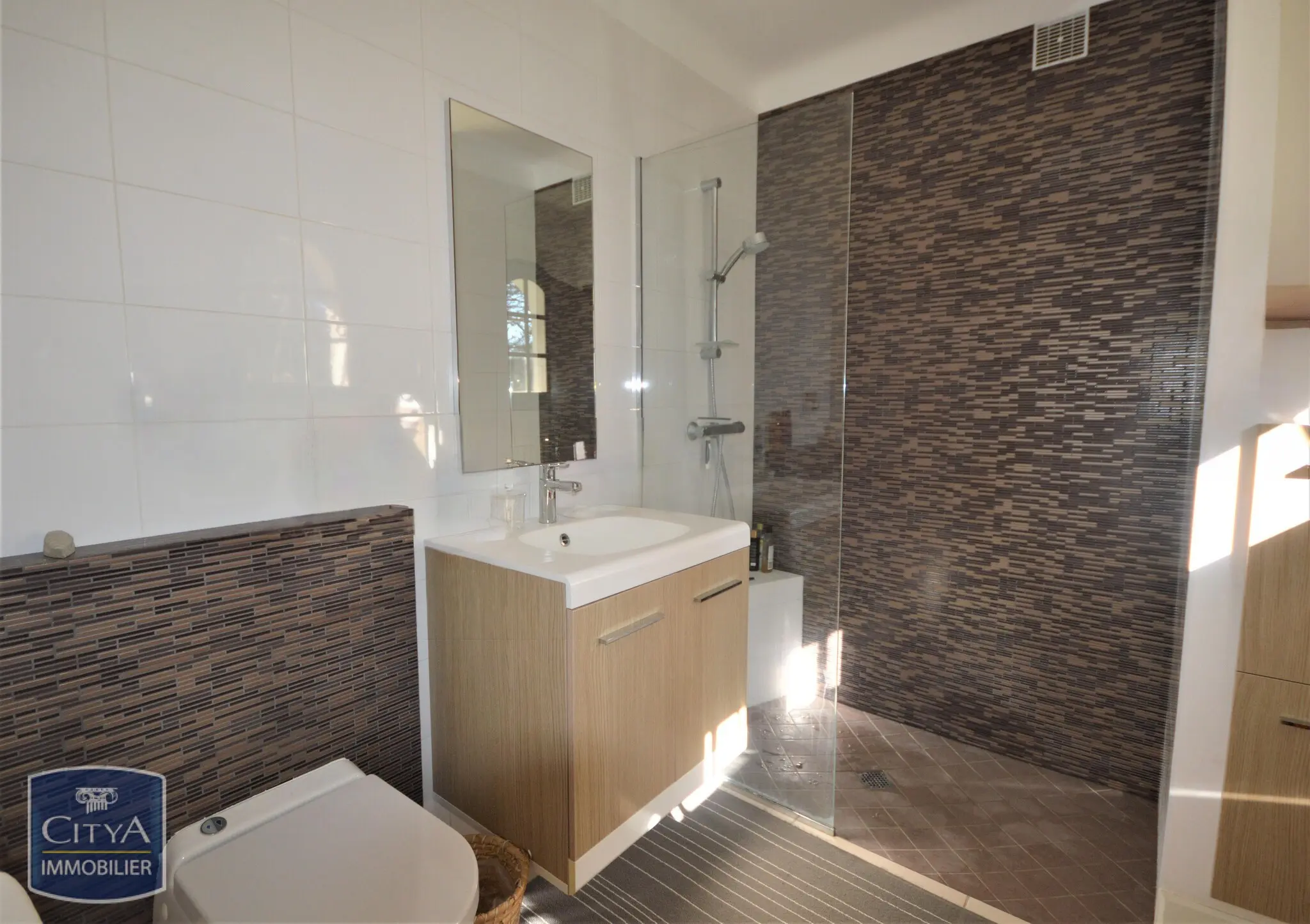 Photo 9 Maison 9 pièces 168m²