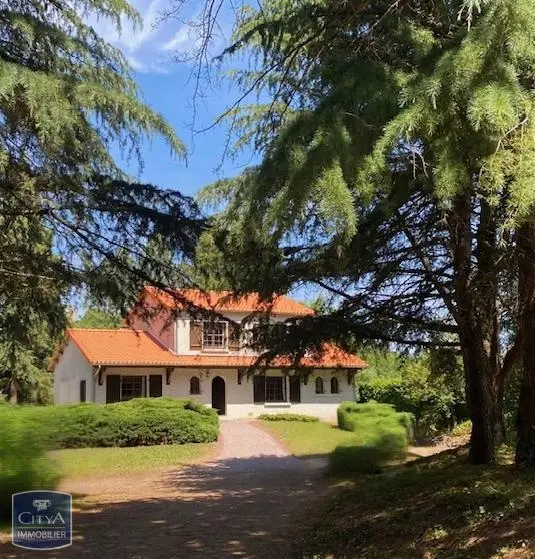 Photo 1 Maison 9 pièces 168m²