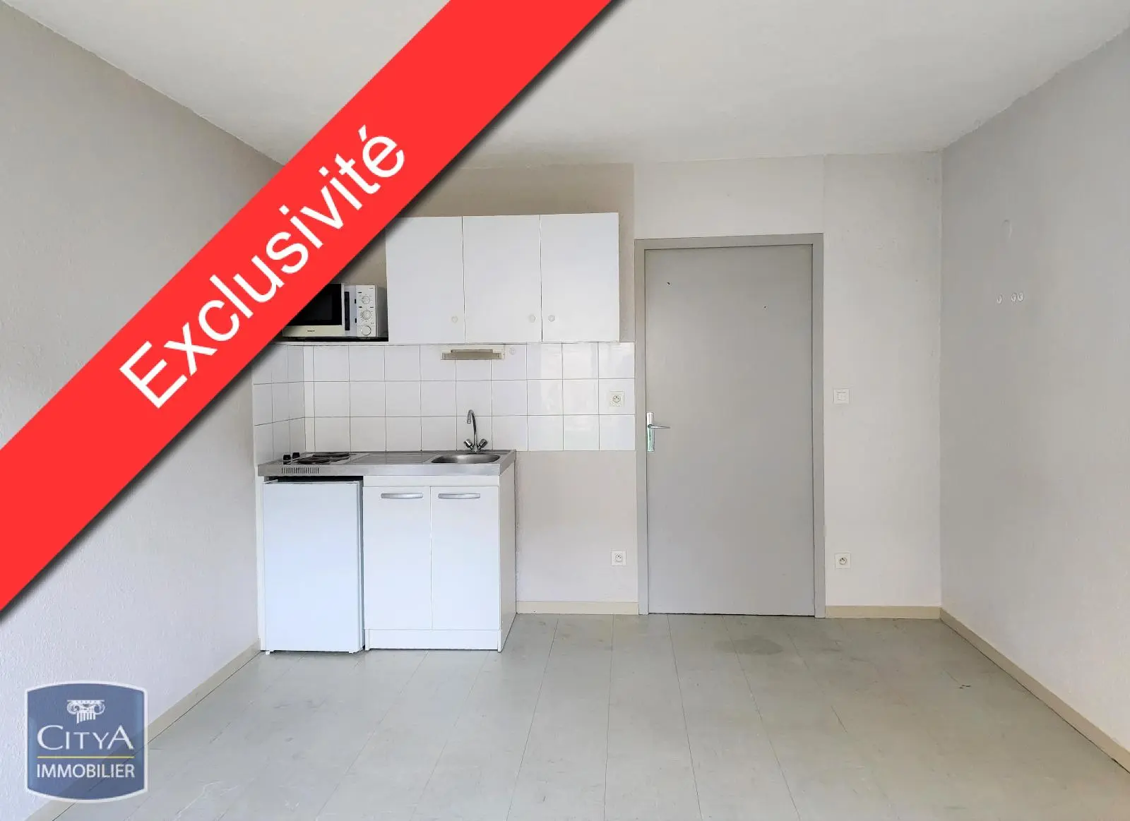 Photo 1 Appartement 1 pièce 24m²