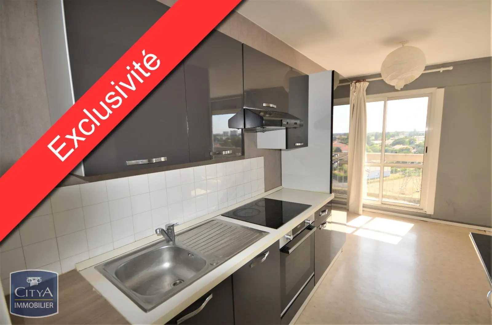 Photo 1 Appartement 1 pièce 44.1m²