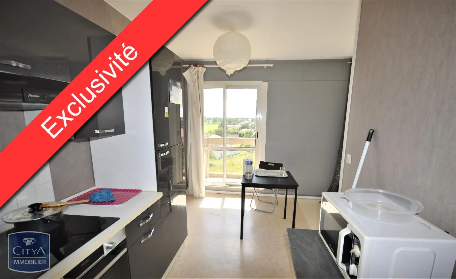 Photo 1 Appartement 1 pièce 49m²