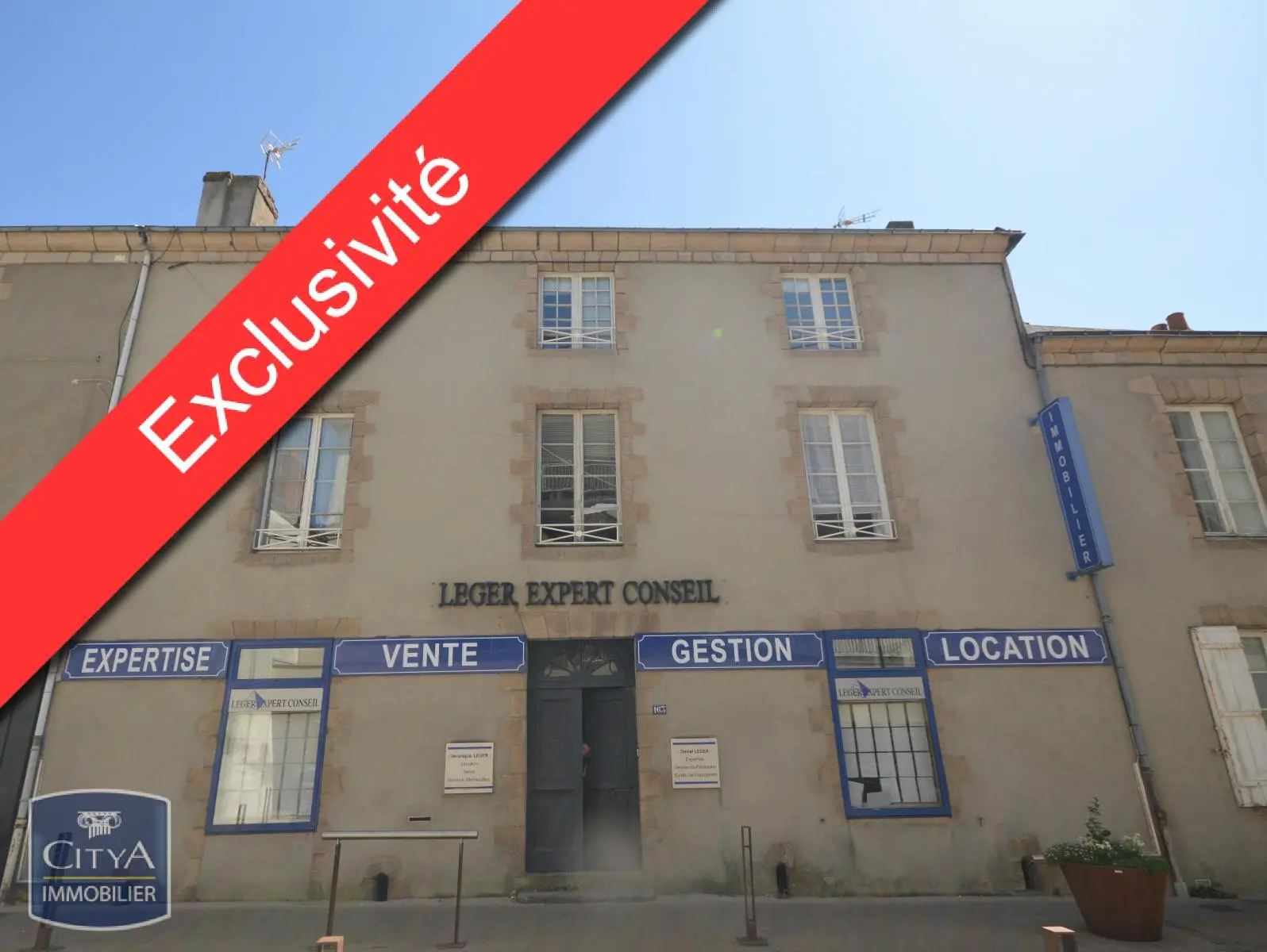 Photo 1 Immeuble 240m²