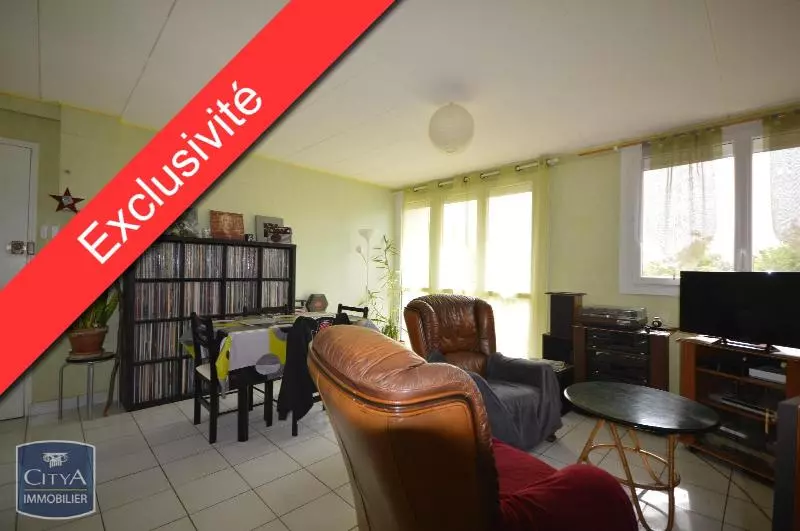 Illustration pour Appartement 3 pièces 55m² Photo Appartement 3 pièces 55m²