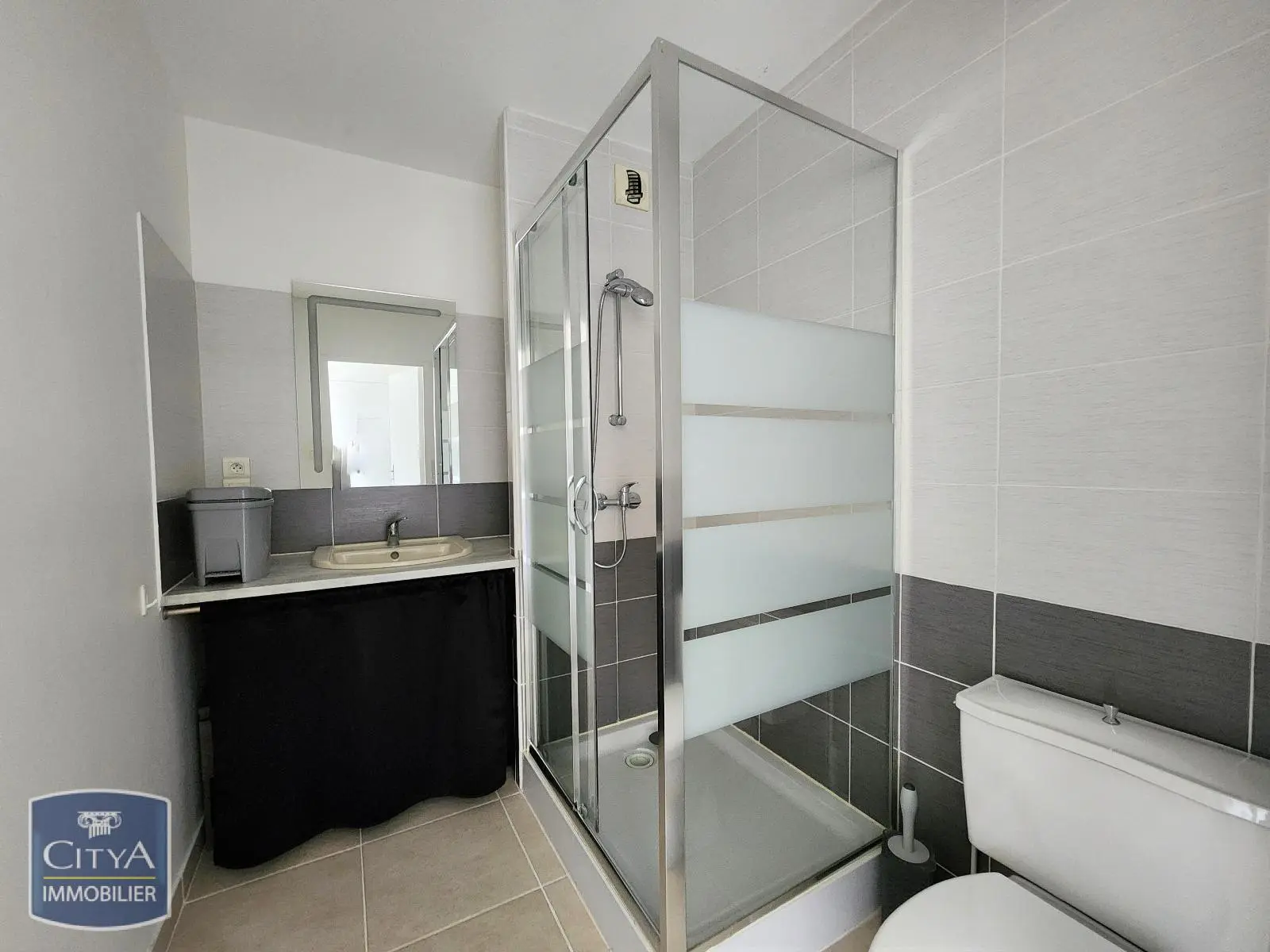 Photo 2 Appartement 1 pièce 26.8m²
