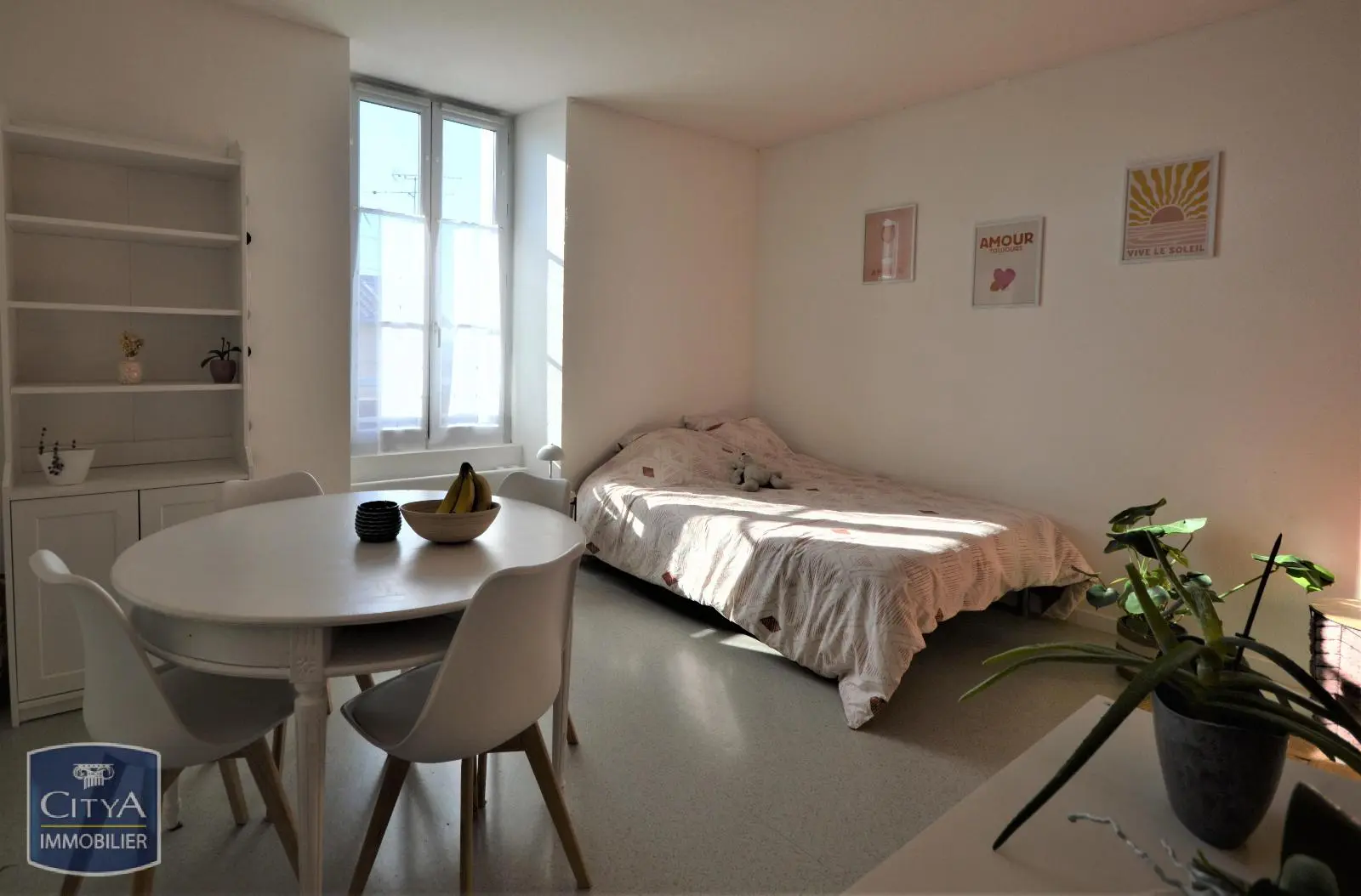 Photo 1 Appartement 1 pièce 28m²