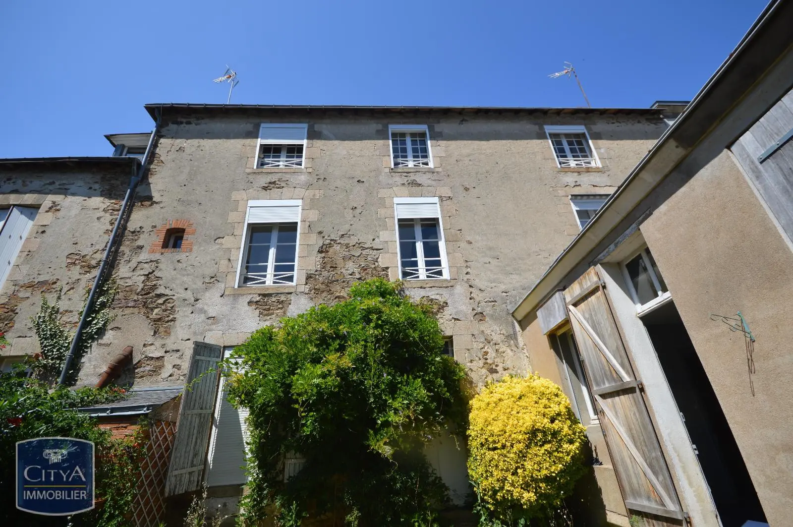 Photo 5 Immeuble 240m²
