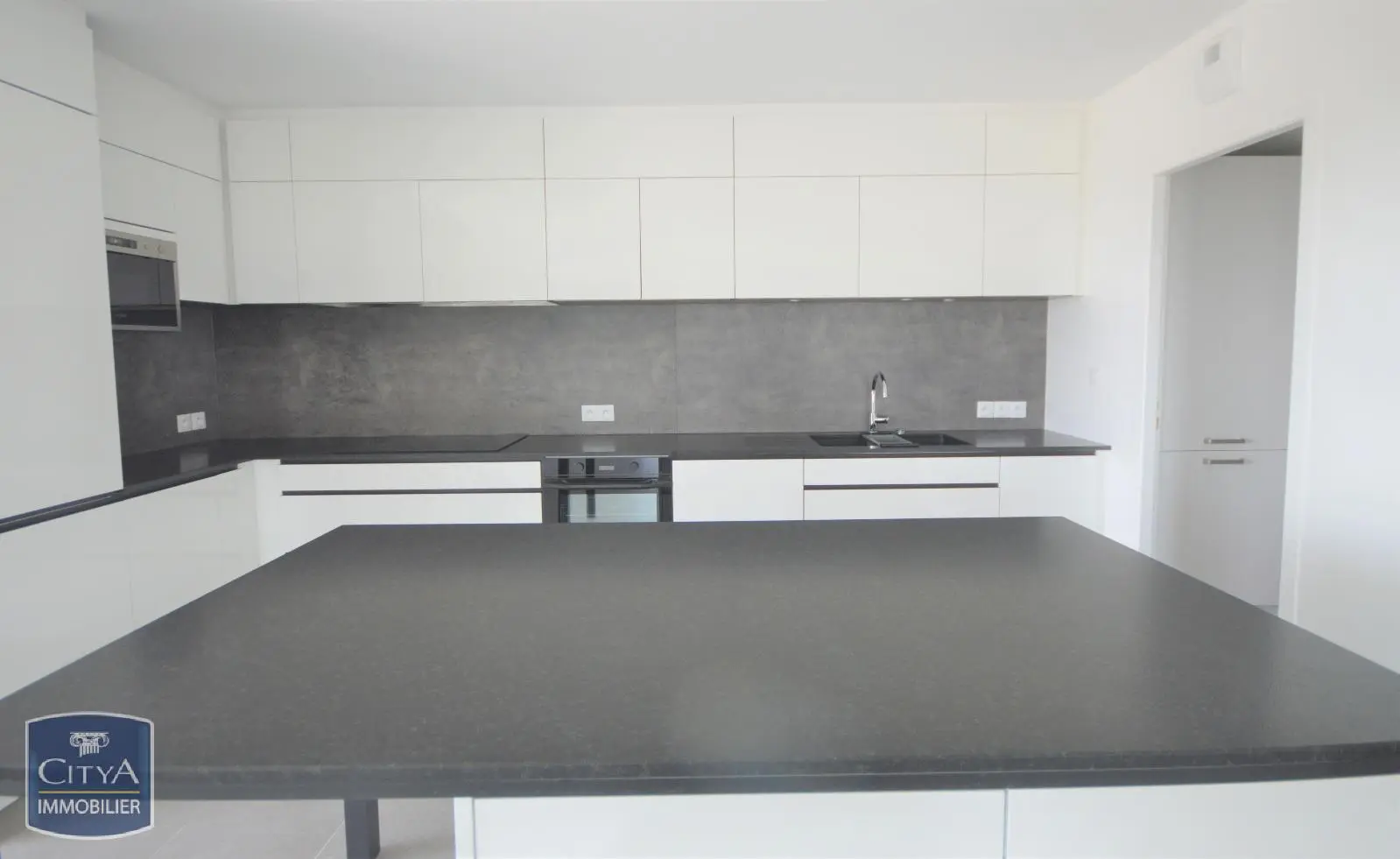 Photo 10 Appartement 5 pièces 104m²