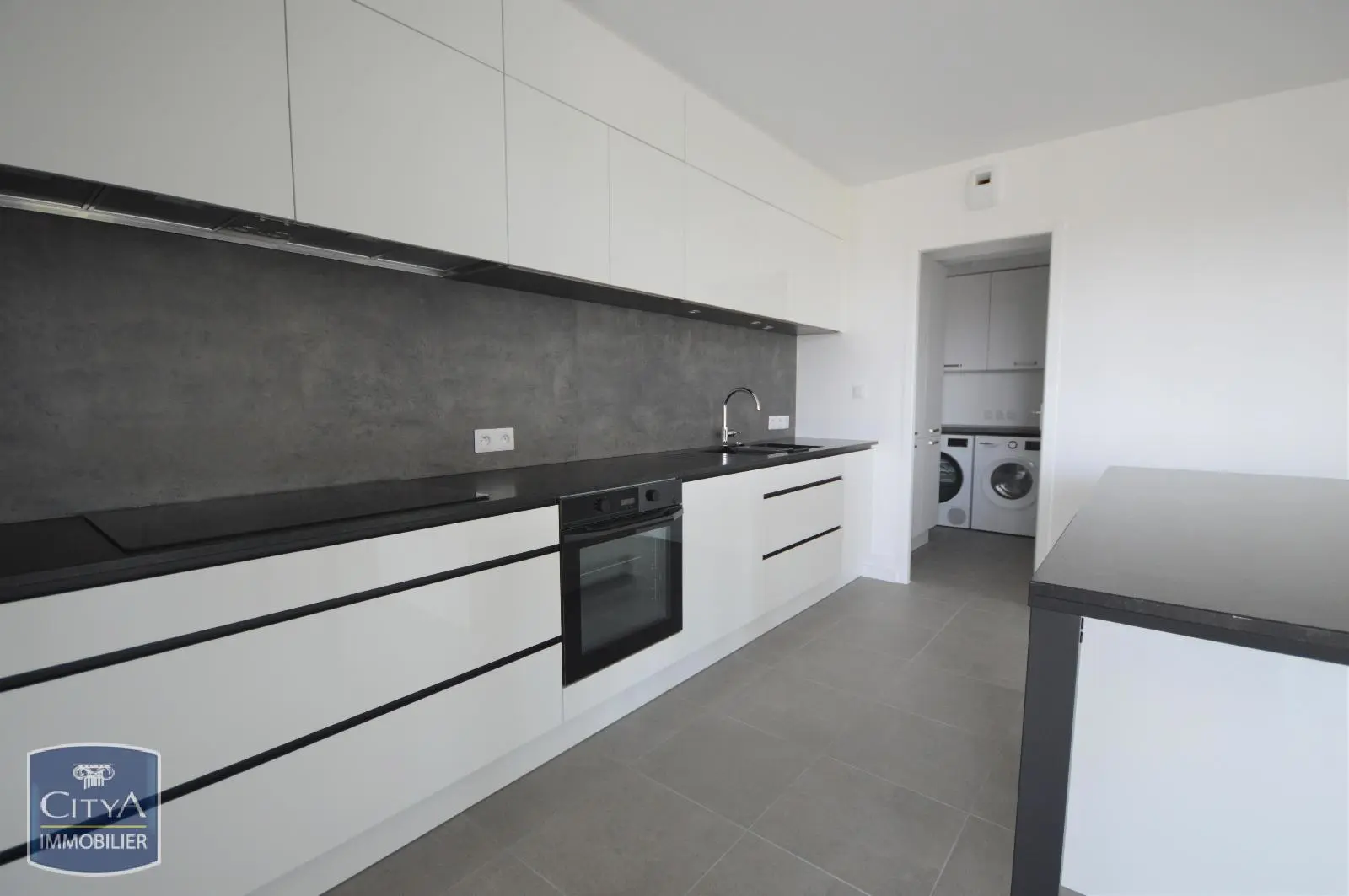 Photo 3 Appartement 5 pièces 104m²