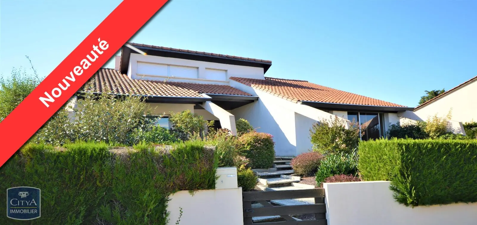 Photo 1 Maison 8 pièces 185m²