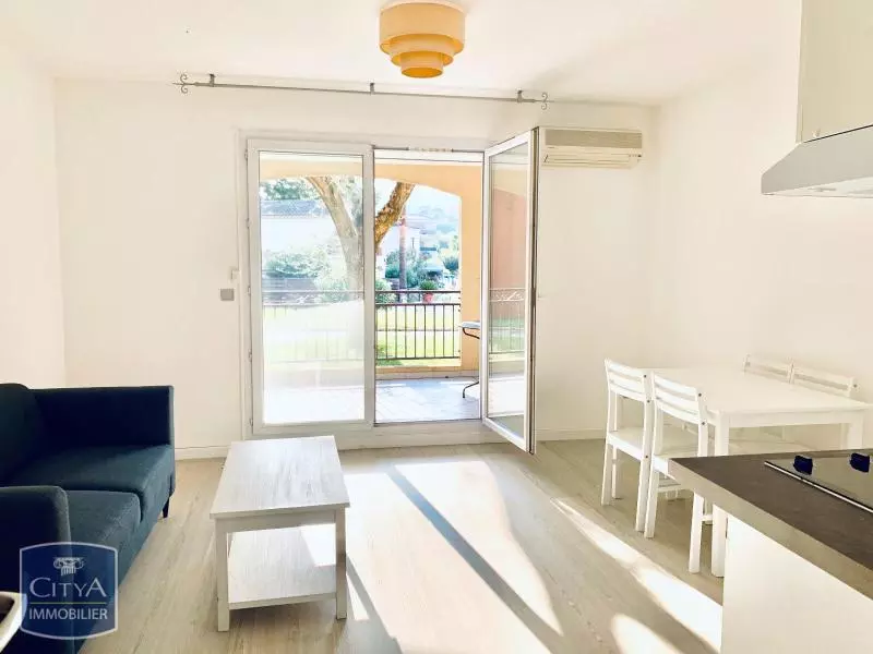 Illustration pour Appartement 2 pièces 34.85m² Photo Appartement 2 pièces 34.85m²