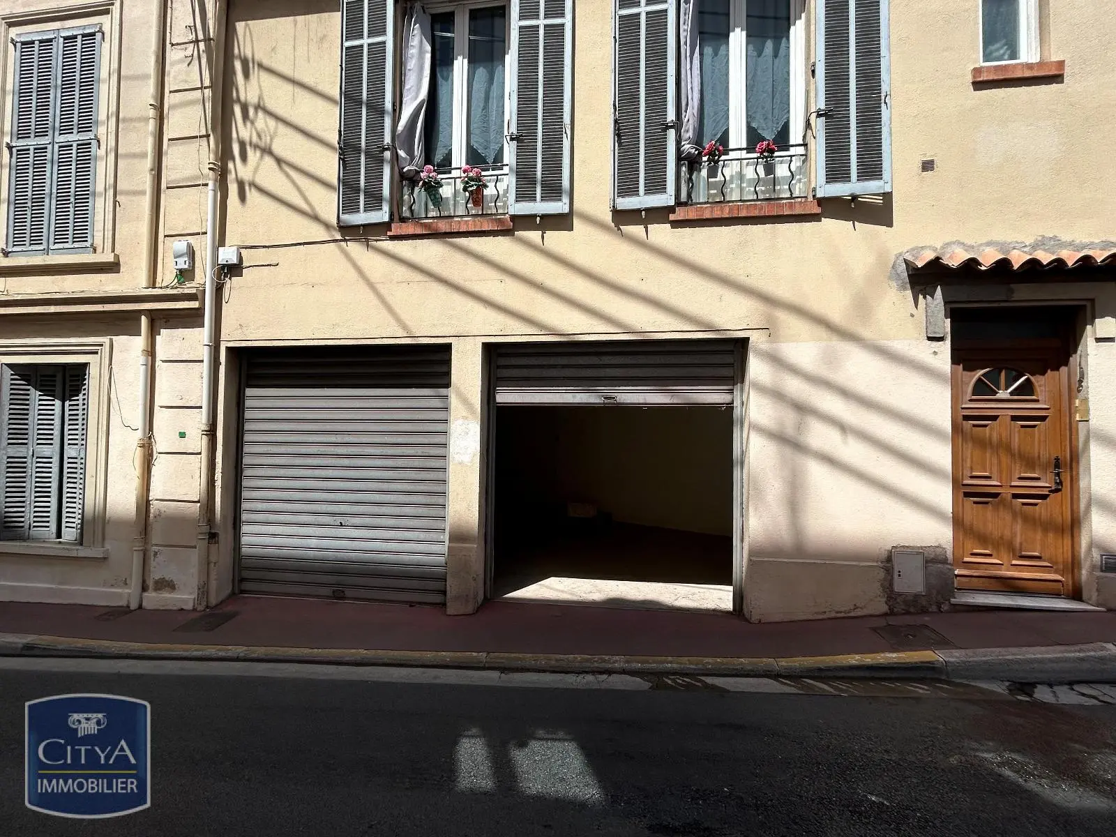 Photo 1 Parking 25m²