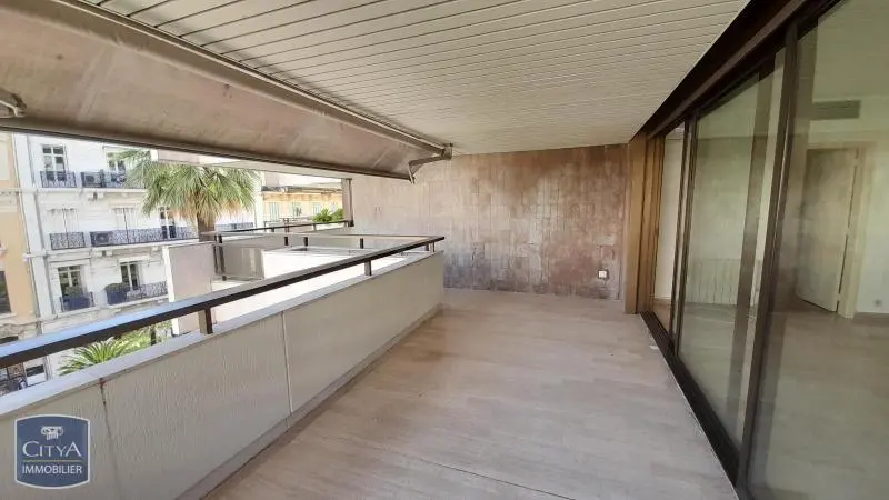 Photo 1 Appartement 2 pièces 73.7m²