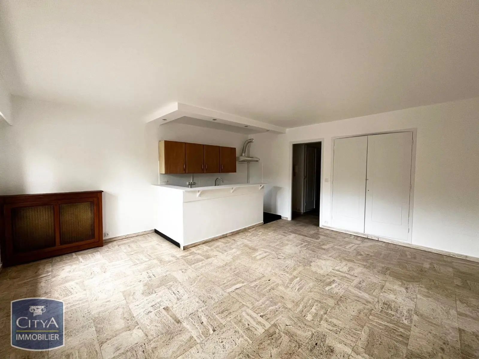 Photo 2 Appartement 1 pièce 34.21m²