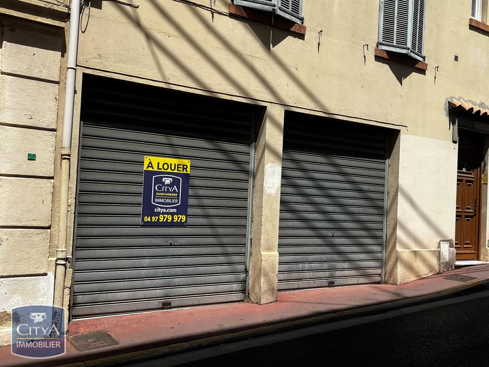 Photo 1 Parking 25m²