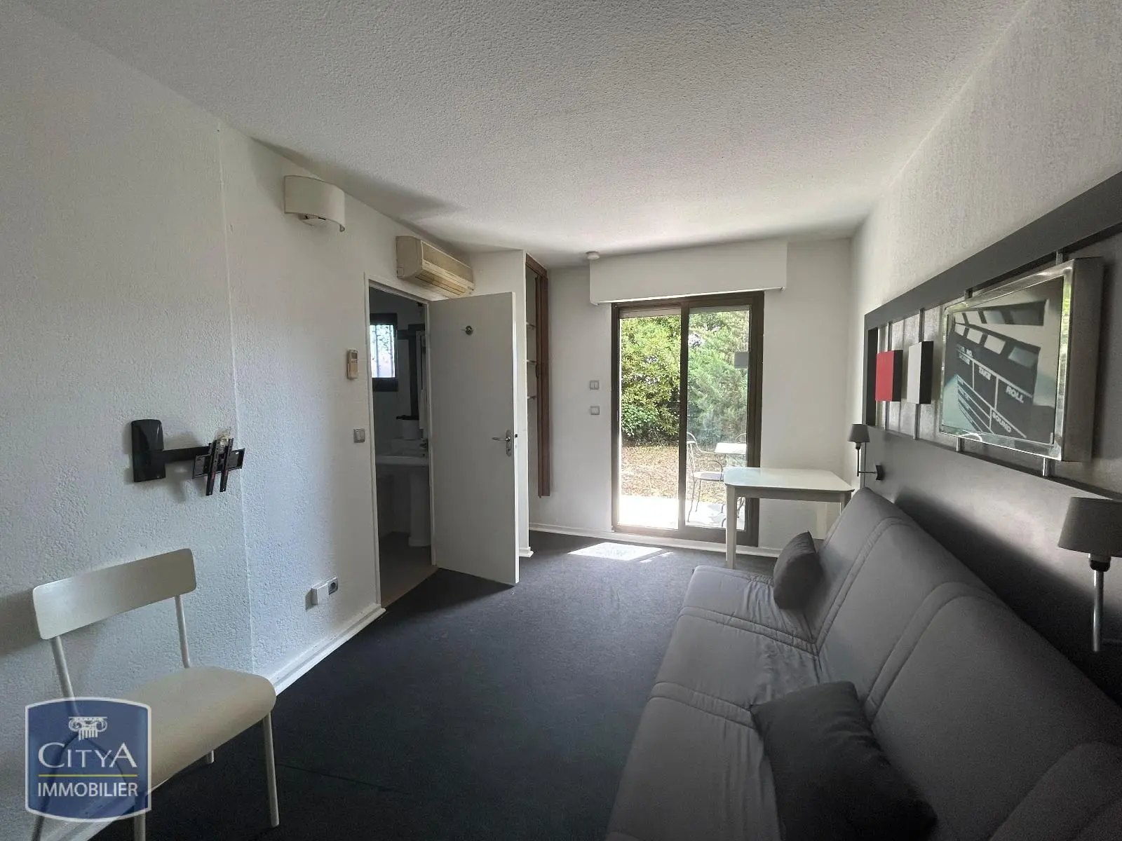 Photo 2 Appartement 1 pièce 15.55m²