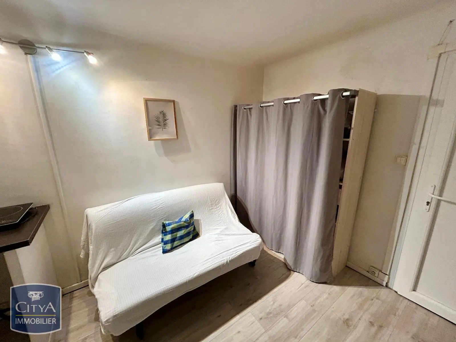 Photo 2 Appartement 1 pièce 11.99m²