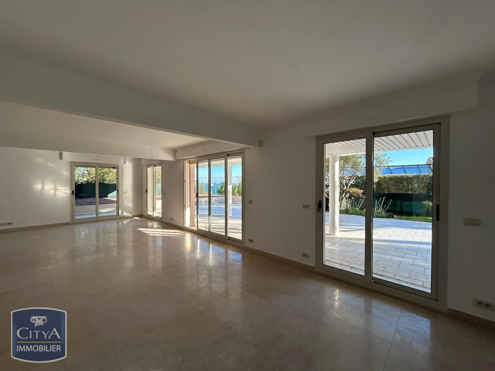 Photo 3 Appartement 5 pièces 214.84m²