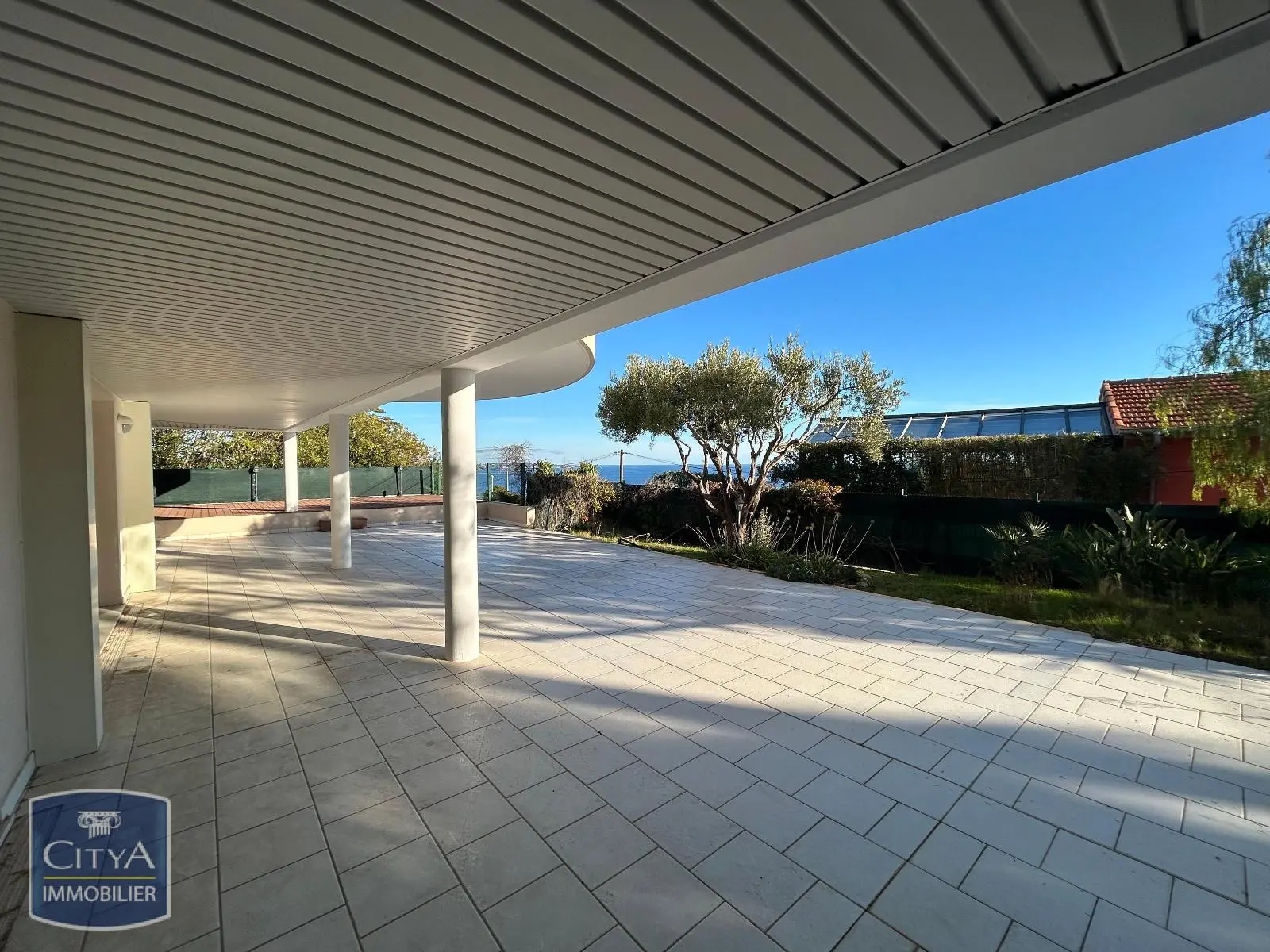 Photo 1 Appartement 5 pièces 214.84m²