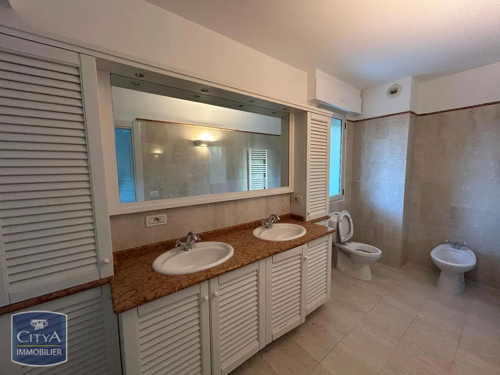 Photo 13 Appartement 5 pièces 214.84m²