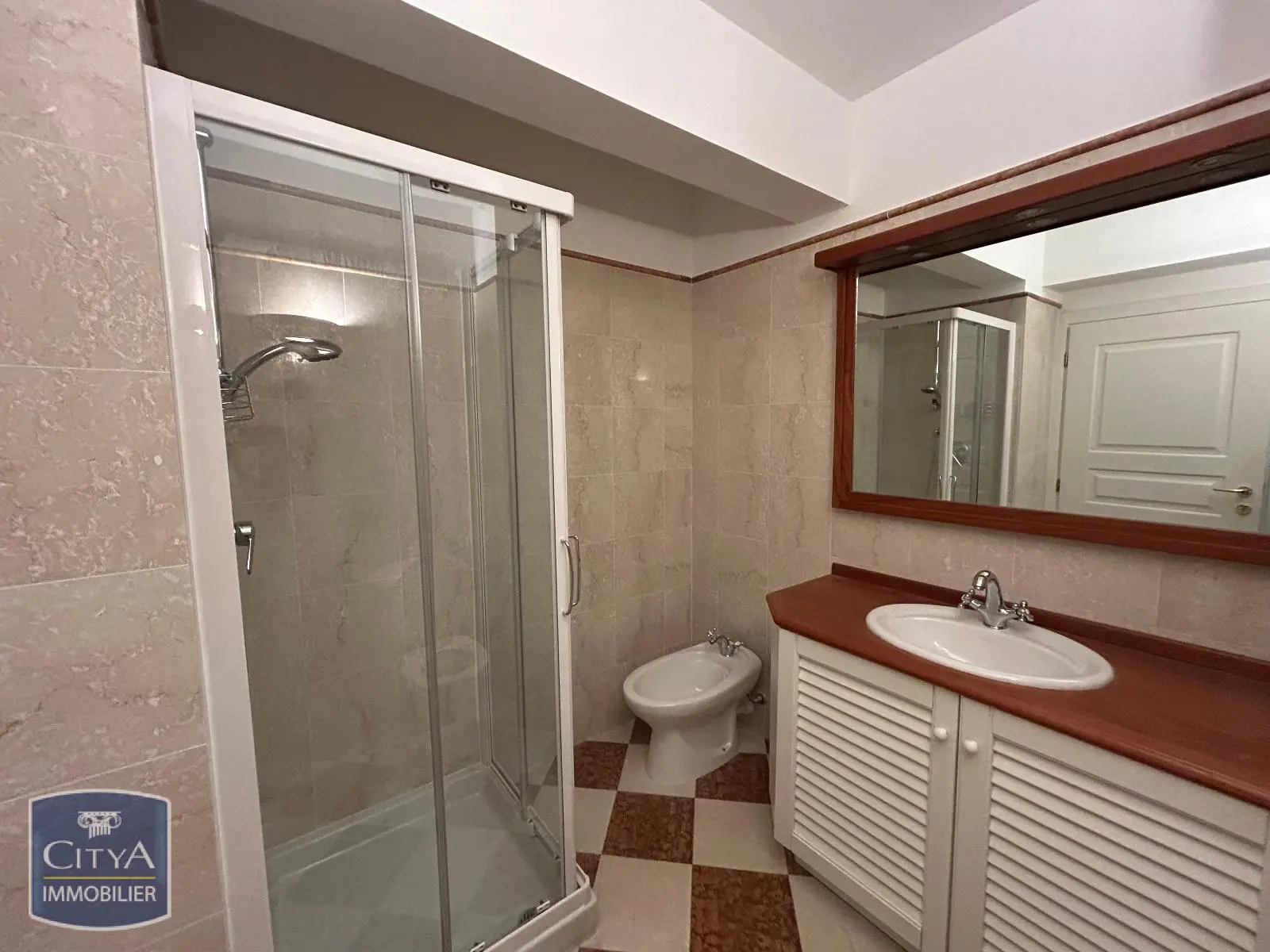 Photo 15 Appartement 5 pièces 214.84m²