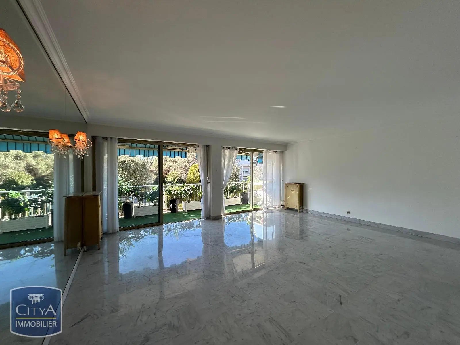 Photo 2 Appartement 3 pièces 107.5m²