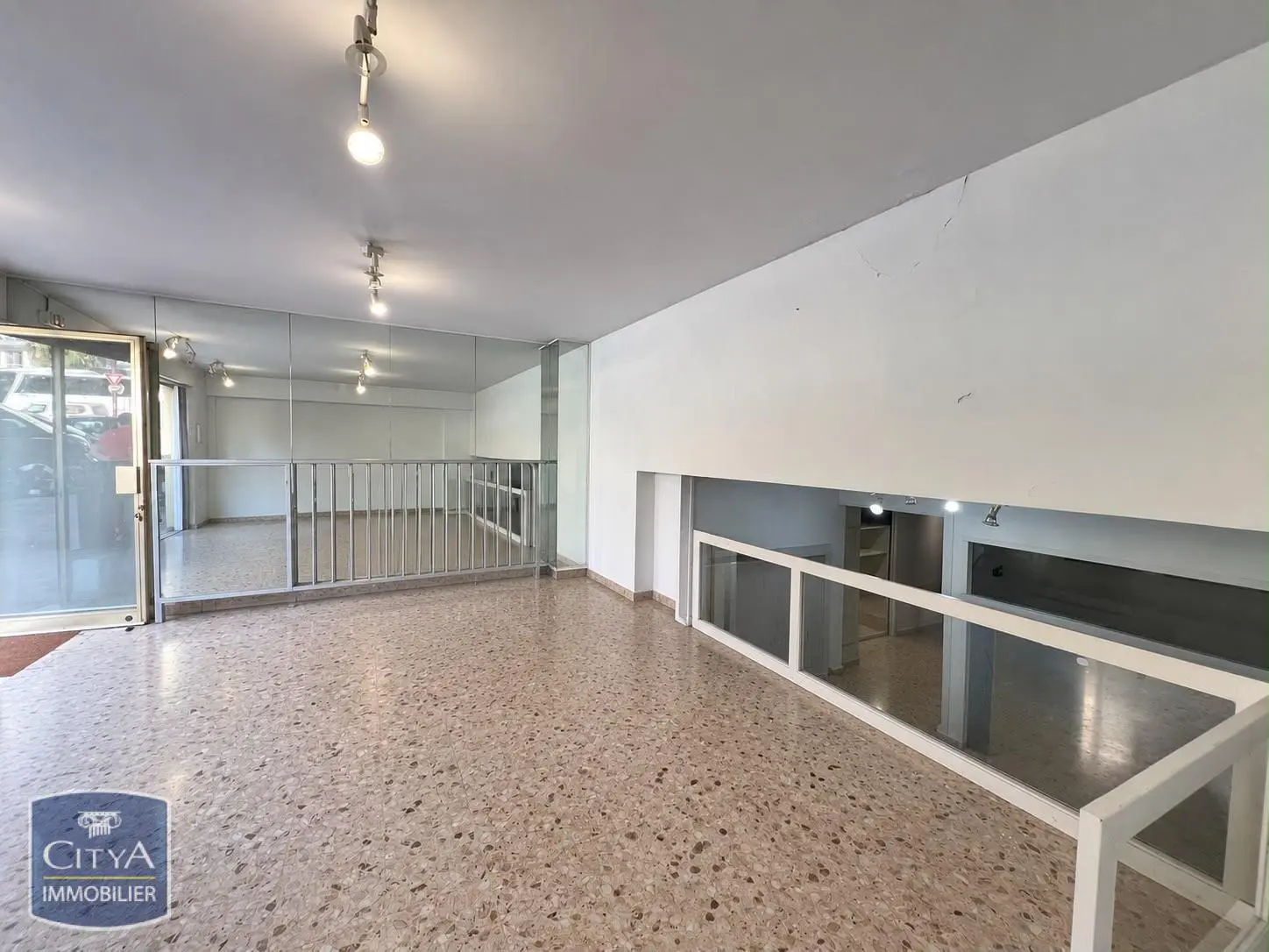 Photo 2 Local Professionnel 3 pièces 59.16m²