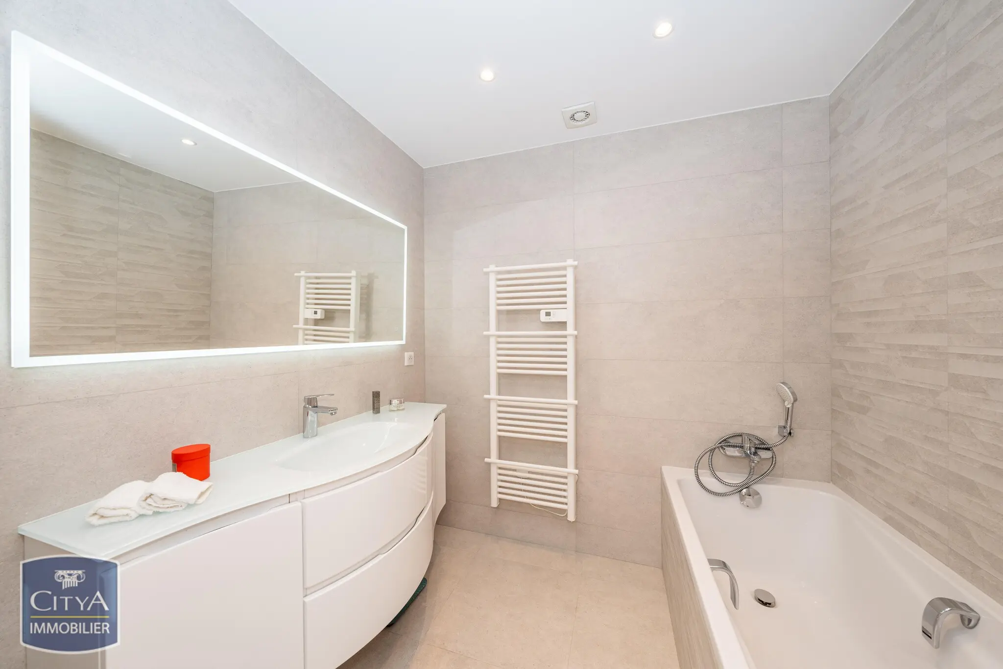 Photo 7 Appartement 2 pièces 77.12m²