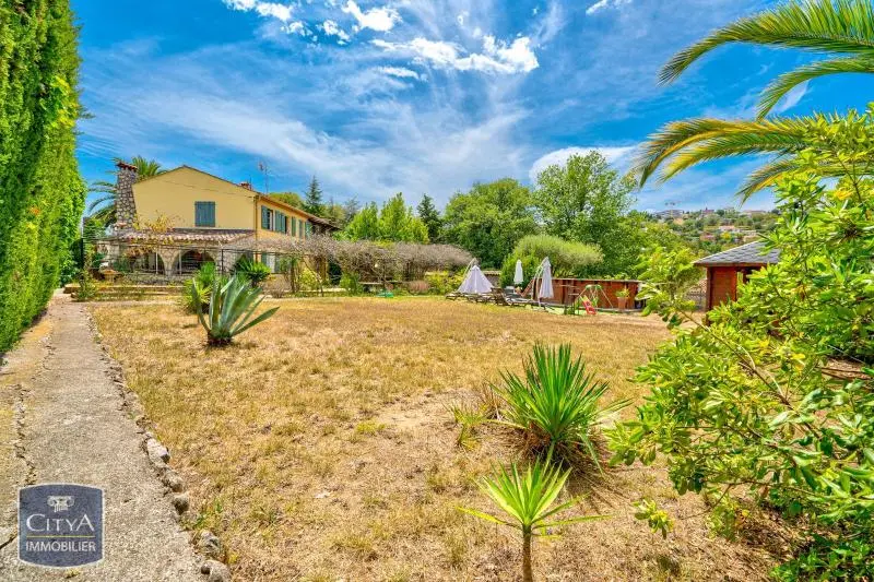 Photo 4 Maison 8 pièces 148m²