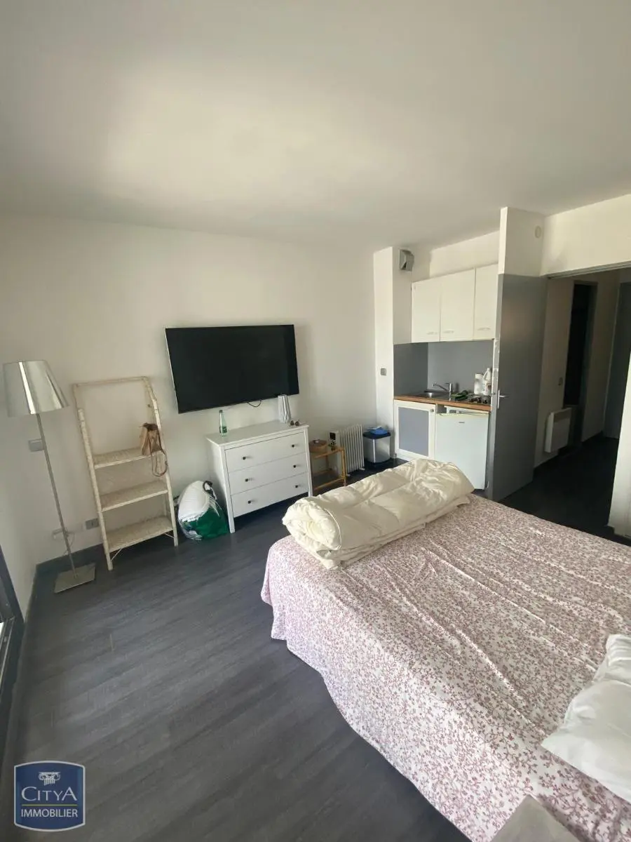 Photo 2 Appartement 1 pièce 27.21m²