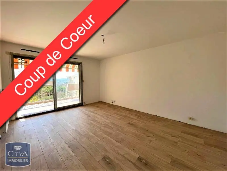 Photo 1 Appartement 1 pièce 30.52m²
