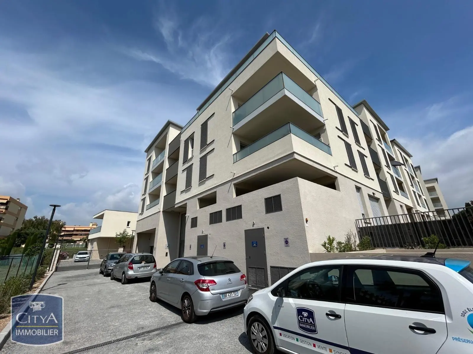 Photo 1 Parking 4.5m²
